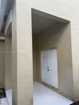 1288 Camellia Cir in Weston, FL - Building Photo