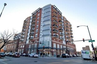 1201 W Adams St, Unit 807 in Chicago, IL - Building Photo