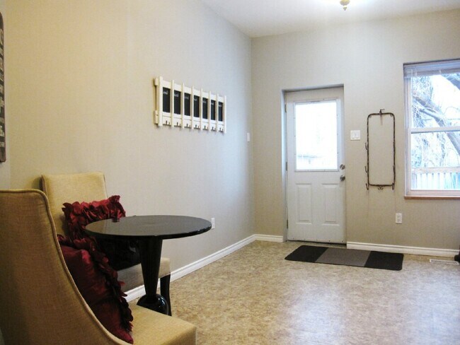 310 Riverdale Av in Toronto, ON - Building Photo - Building Photo