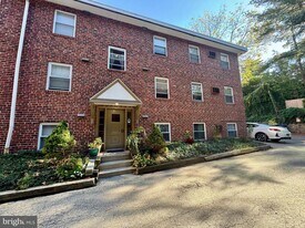 200 W Evergreen Ave in Philadelphia, PA - Building Photo