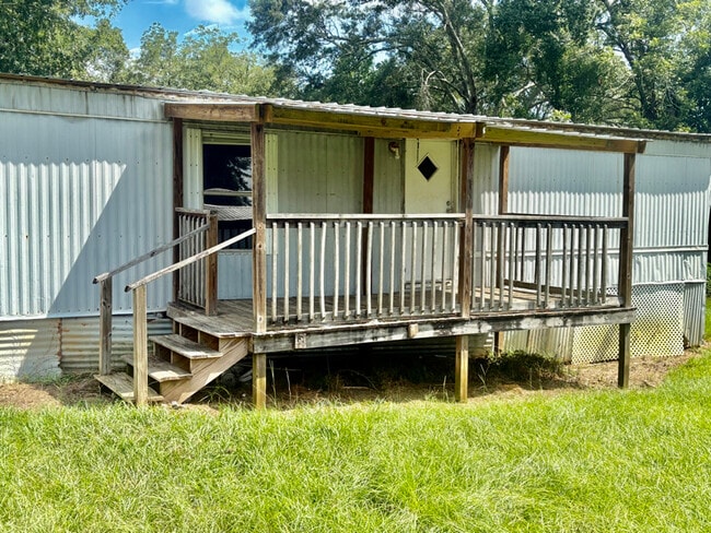 1056 Pecan Dr