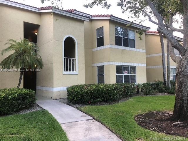 643 Vista Isles Dr in Plantation, FL - Building Photo