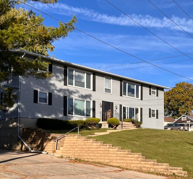 326 Menomonee St, Unit #4