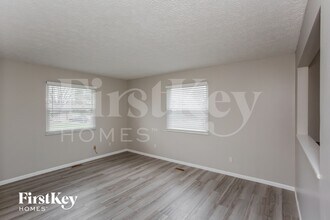 418 Andrea Dr in Beech Grove, IN - Building Photo - Building Photo