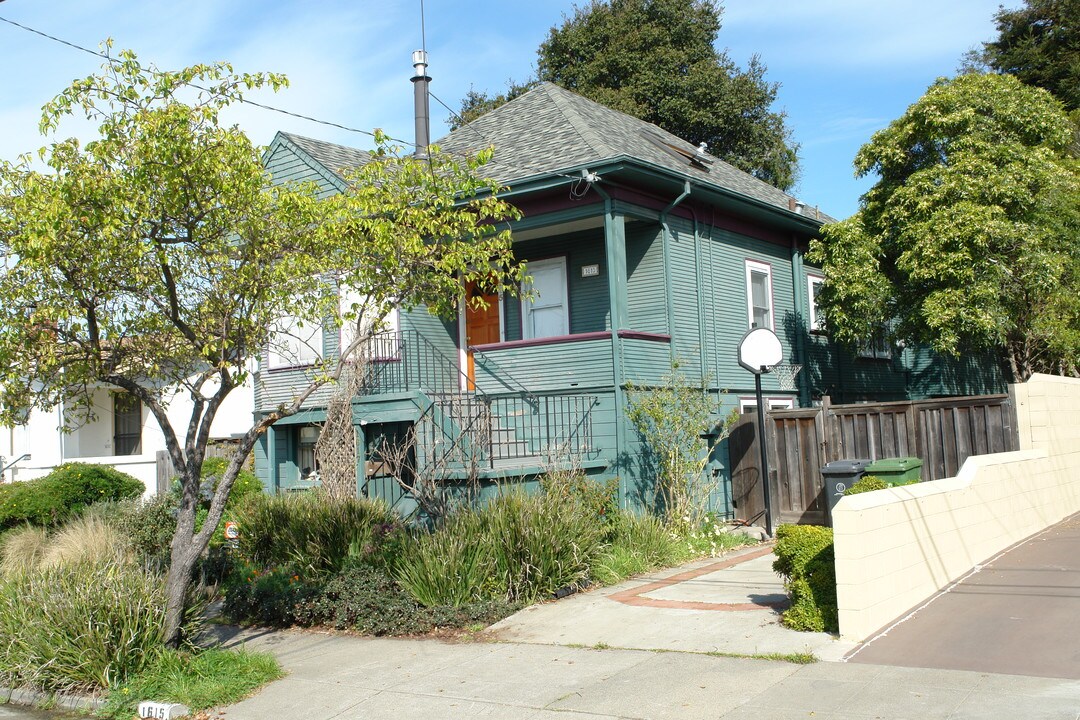 1615 Berkeley Way in Berkeley, CA - Foto de edificio