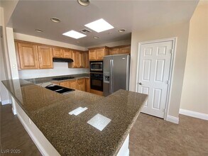 67 E Agate Ave in Las Vegas, NV - Foto de edificio - Building Photo