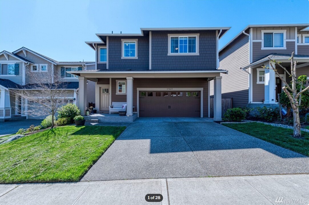 37829 30th Pl S in Federal Way, WA - Building Photo