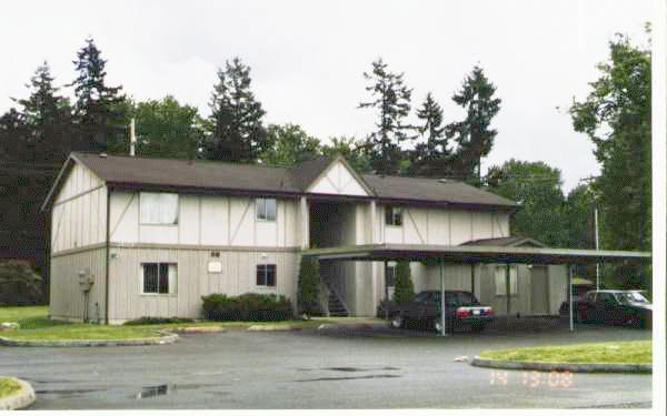 7520-7619 10th Ave. Ct E in Tacoma, WA - Foto de edificio - Building Photo