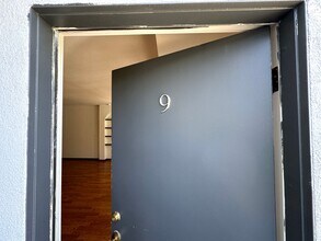 12301-12307 Pacific Ave, Unit 07 09 in Los Angeles, CA - Building Photo - Building Photo