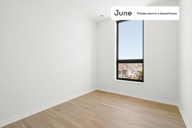 property at 2122 S Hoyne Ave