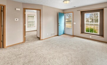 2330 Avenue J in Council Bluffs, IA - Foto de edificio - Building Photo