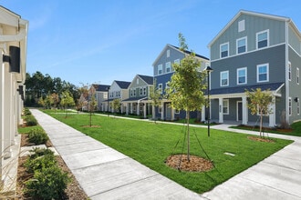 Hamlet Huntersville - Homes & Townhomes for Rent in Huntersville, NC - Building Photo - Building Photo