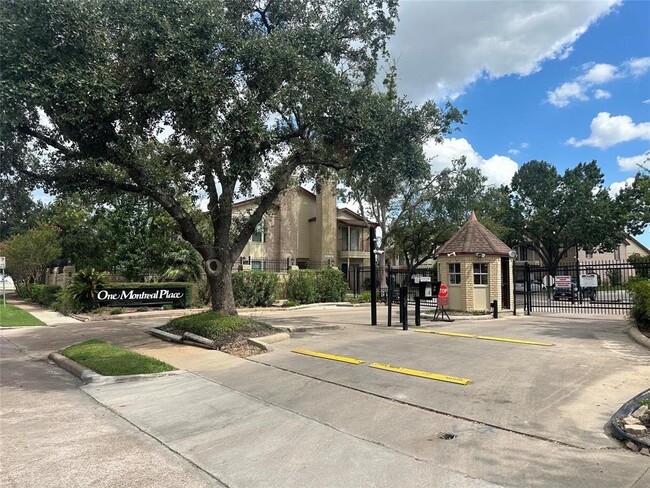 property at 2120 El Paseo St