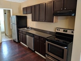 393 Chittenden Ave, Unit B