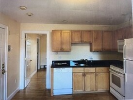 1172 Massachusetts Ave, Unit 10 Apartamentos