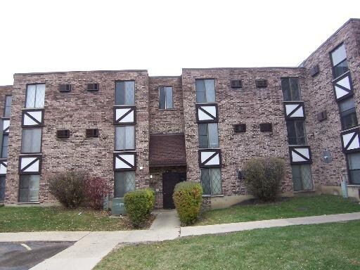 Pebble Ridge in Addison, IL - Building Photo