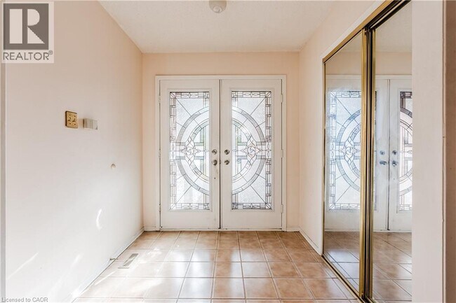 8 Dingwall Ct in Brampton, ON - Building Photo - Building Photo