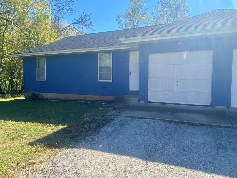 628-B N Orchard Crest Ave in Springfield, MO - Building Photo