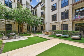 District 28 in Houston, TX - Building Photo - Building Photo