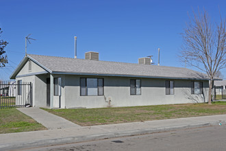 Taylor Terrace in San Joaquin, CA - Building Photo - Building Photo