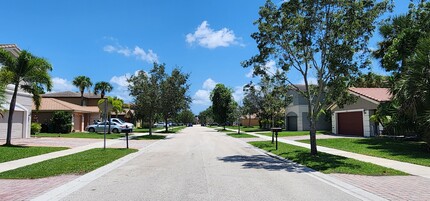 2085 Marblehead Way in Port St. Lucie, FL - Foto de edificio - Building Photo