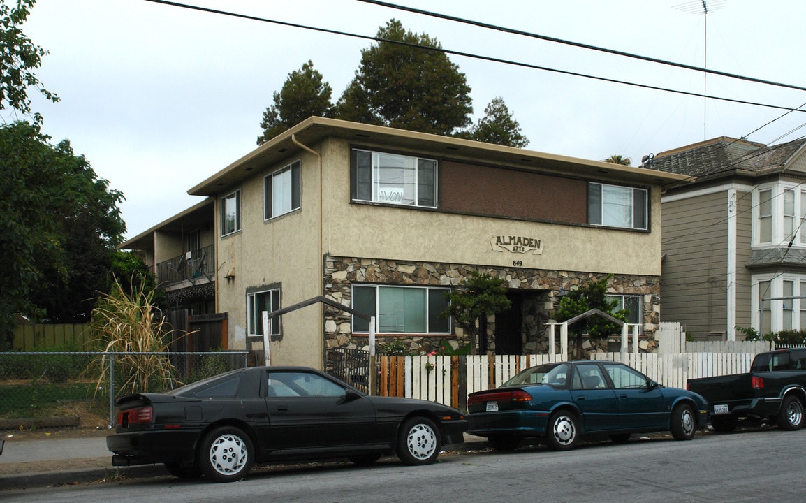 Almaden Apartments in San Jose, CA - Foto de edificio