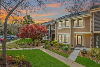 11030 Thrush Ridge Rd in Reston, VA - Building Photo - Building Photo