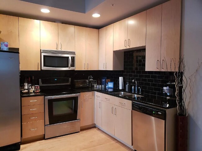 1700 Bassett St in Denver, CO - Building Photo - Building Photo