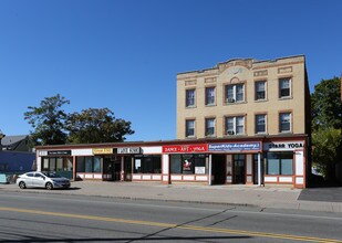 274-276 Park Rd in West Hartford, CT - Foto de edificio - Building Photo