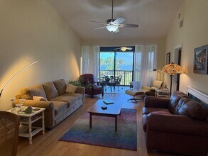 6102 SE Landing Way, Unit 13 in Stuart, FL - Building Photo - Building Photo