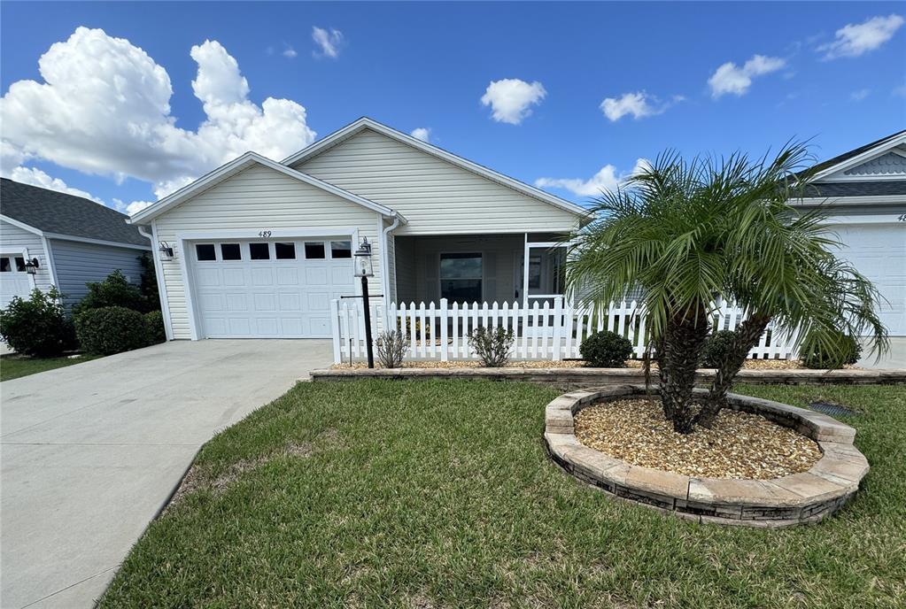489 Kayla Ct in the Villages, FL - Building Photo