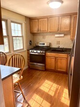 385 Hartford Ave in Bellingham, MA - Building Photo - Building Photo