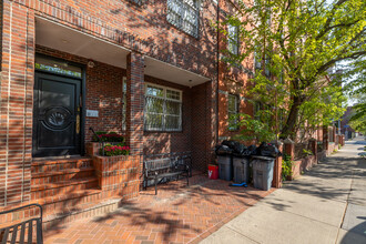 139 Lynch St in Brooklyn, NY - Foto de edificio - Building Photo