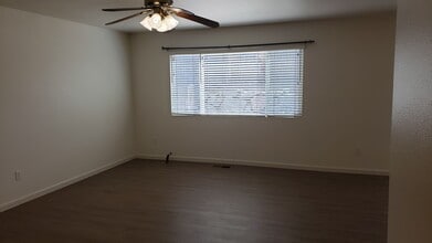 7440 Deveron Dr in Reno, NV - Building Photo - Building Photo