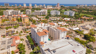 233 S Federal Hwy, Unit LPH03 in Boca Raton, FL - Building Photo