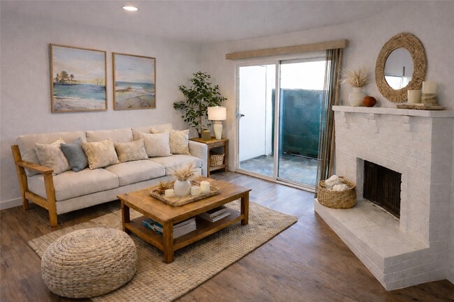 property at 1516 Bay Area Blvd
