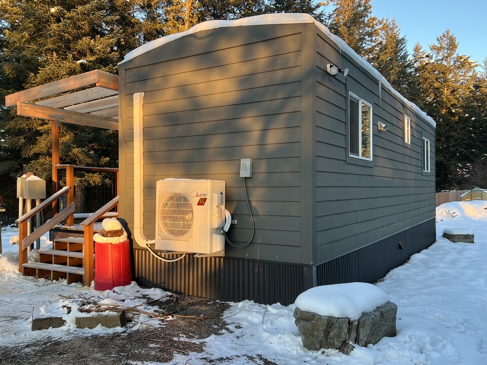 145 N Hilltop Rd, Unit TinyHouse in Columbia Falls, MT - Building Photo