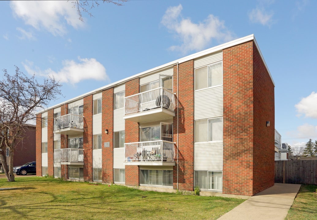 Hansen House in Edmonton, AB - Building Photo
