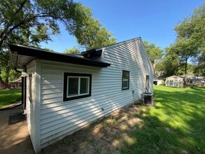 3515 Athlone Ave in Sioux City, IA - Building Photo - Building Photo