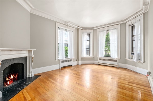 property at 271 Dartmouth St