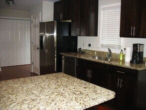 560 W Hancock Ave in Athens, GA - Building Photo - Building Photo