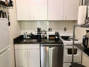 178 Marlborough St, Unit 4 in Boston, MA - Building Photo - Building Photo