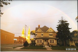 501 S Bloomington St Apartments