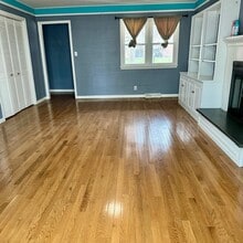 2103 Plymouth Dr in Champaign, IL - Building Photo - Building Photo