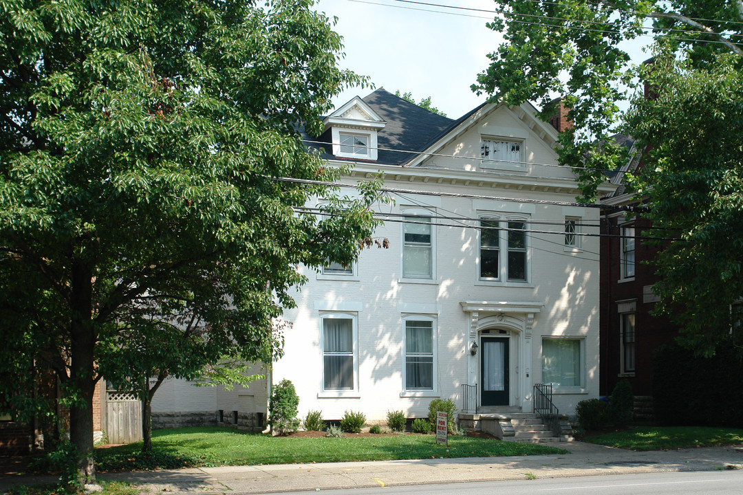 319 N Broadway in Lexington, KY - Building Photo