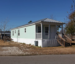 Isle of Pines Mobile Home Park Apartments