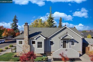 990 G St in Napa, CA - Building Photo