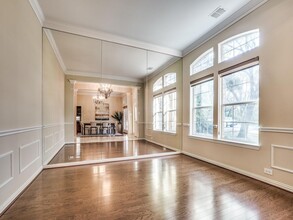 6231 Meadow Rd in Dallas, TX - Building Photo - Building Photo