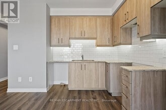 5002 King St in Lincoln, ON - Building Photo - Building Photo