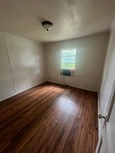 703 McArthur St in Cuero, TX - Building Photo - Building Photo